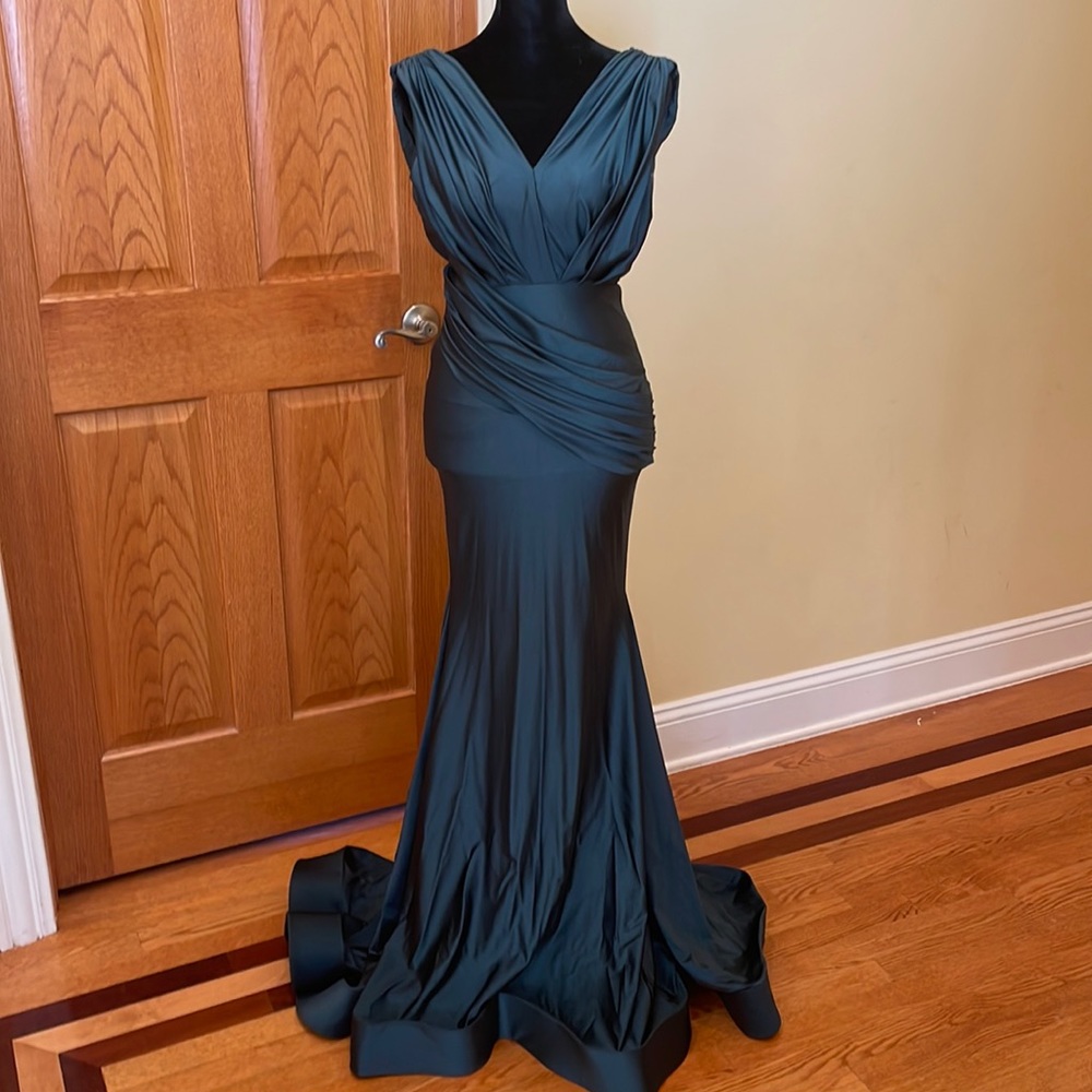 Emerald green gown size 2